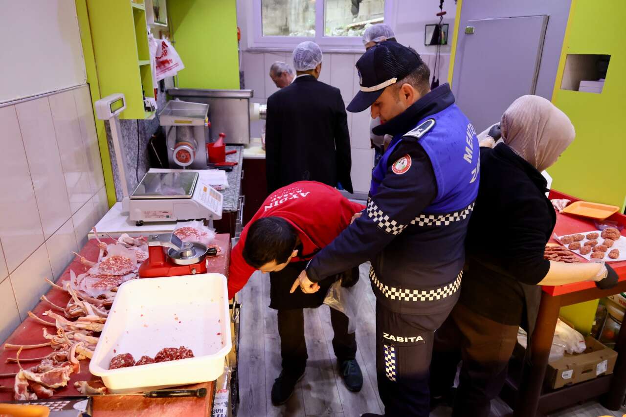 Menteşe'de Zincir Market ve Kasaplara Kapsamlı Gıda Denetimi 2